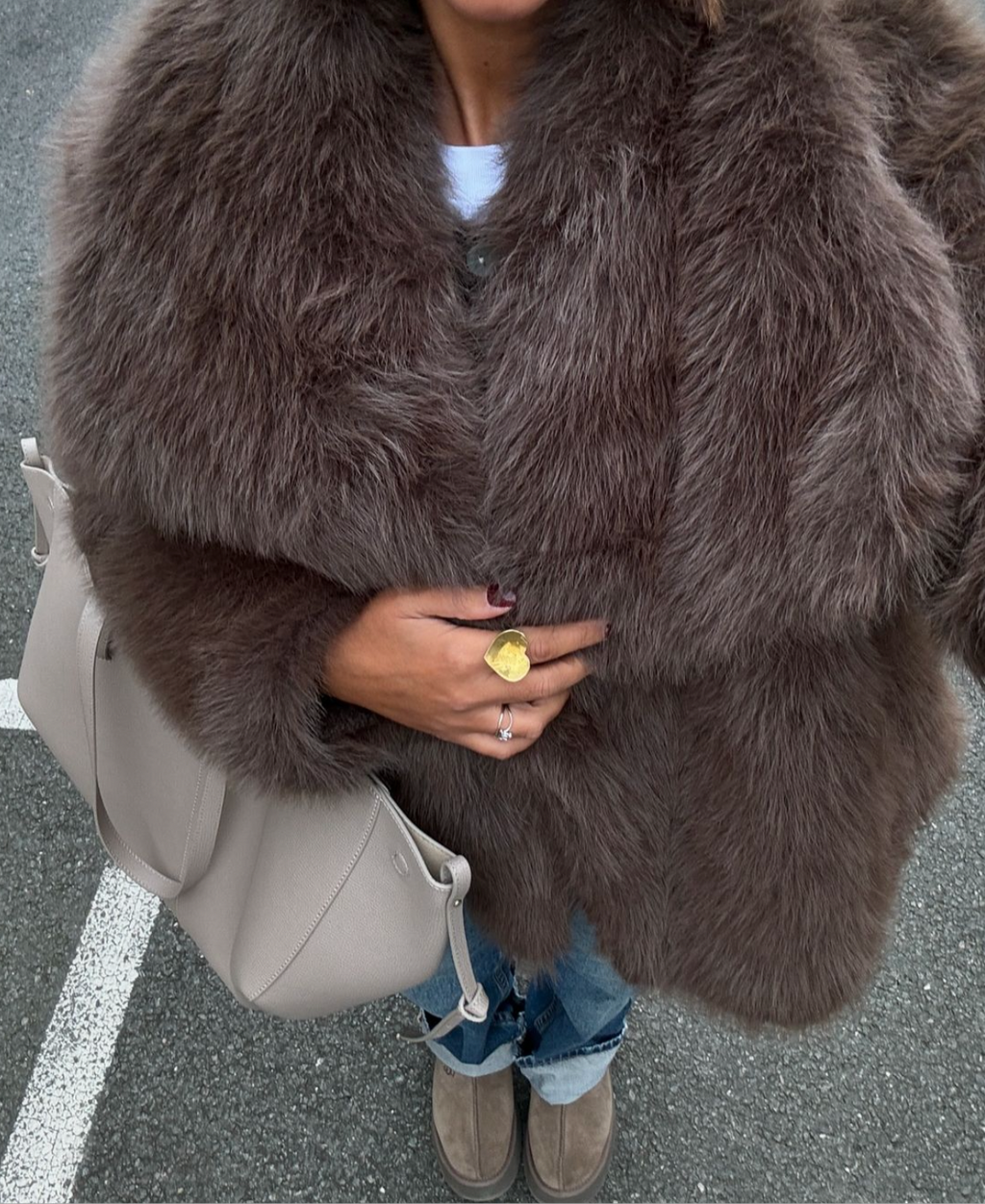 Kataleya | Manteau court oversize en fausse fourrure