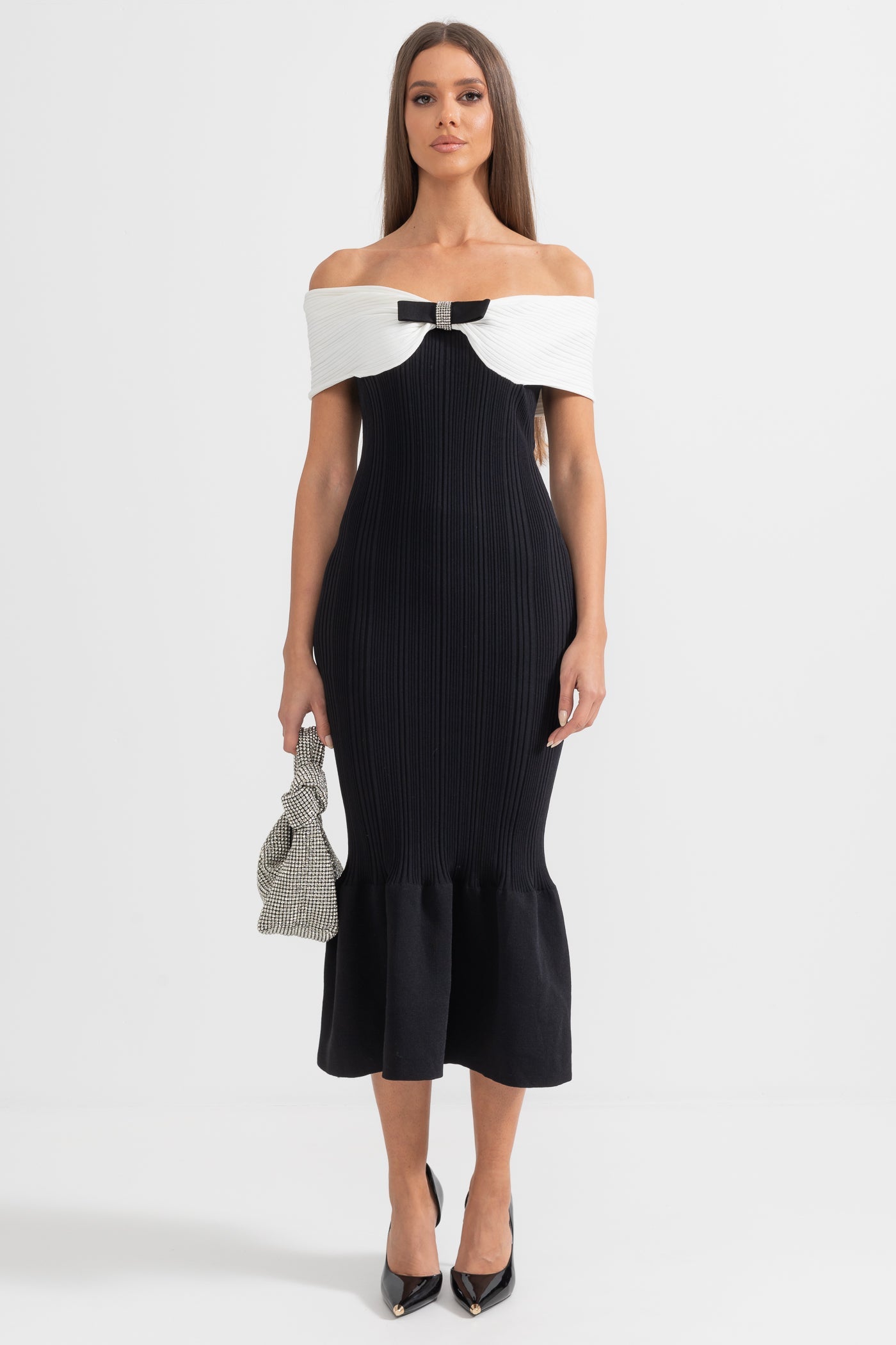 Syera | Robe midi sophistiquée à nœud sirène