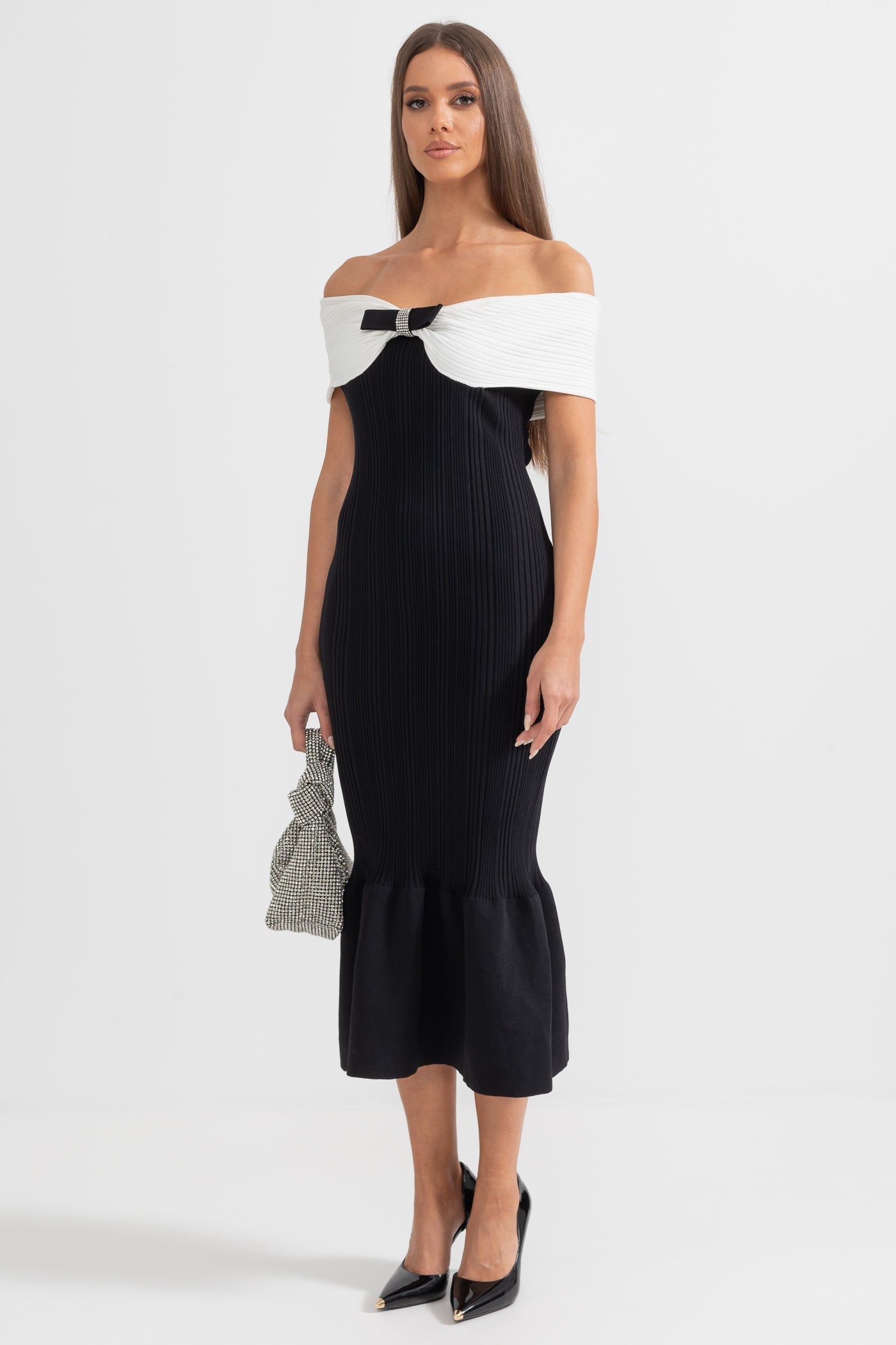 Syera | Robe midi sophistiquée à nœud sirène